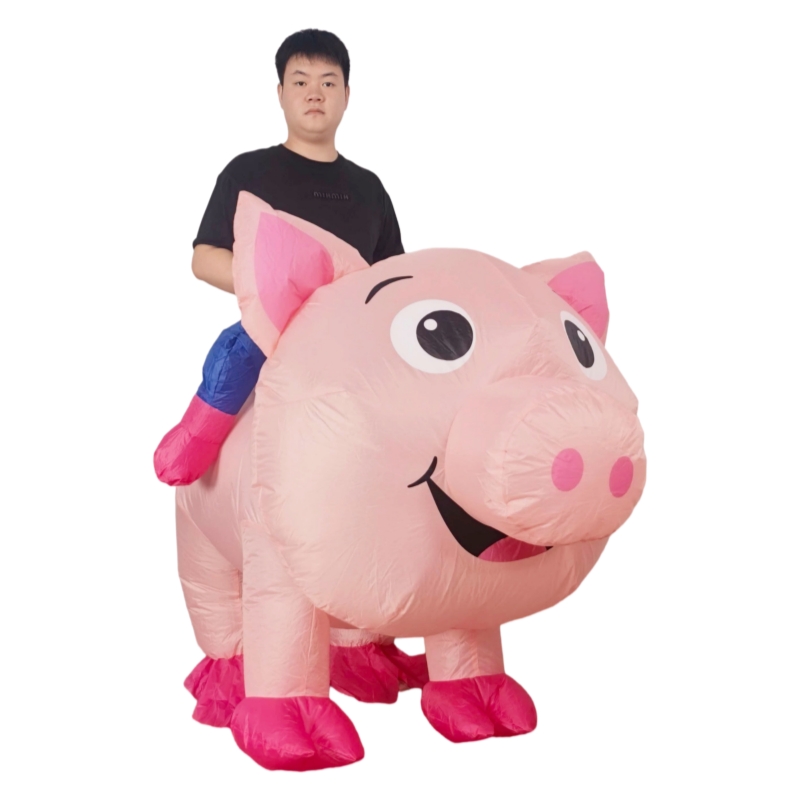 豚に乗って立つ、大人用の可愛いピンク色の豚の着ぐるみ。カーニ - Costumes のレビューと価格