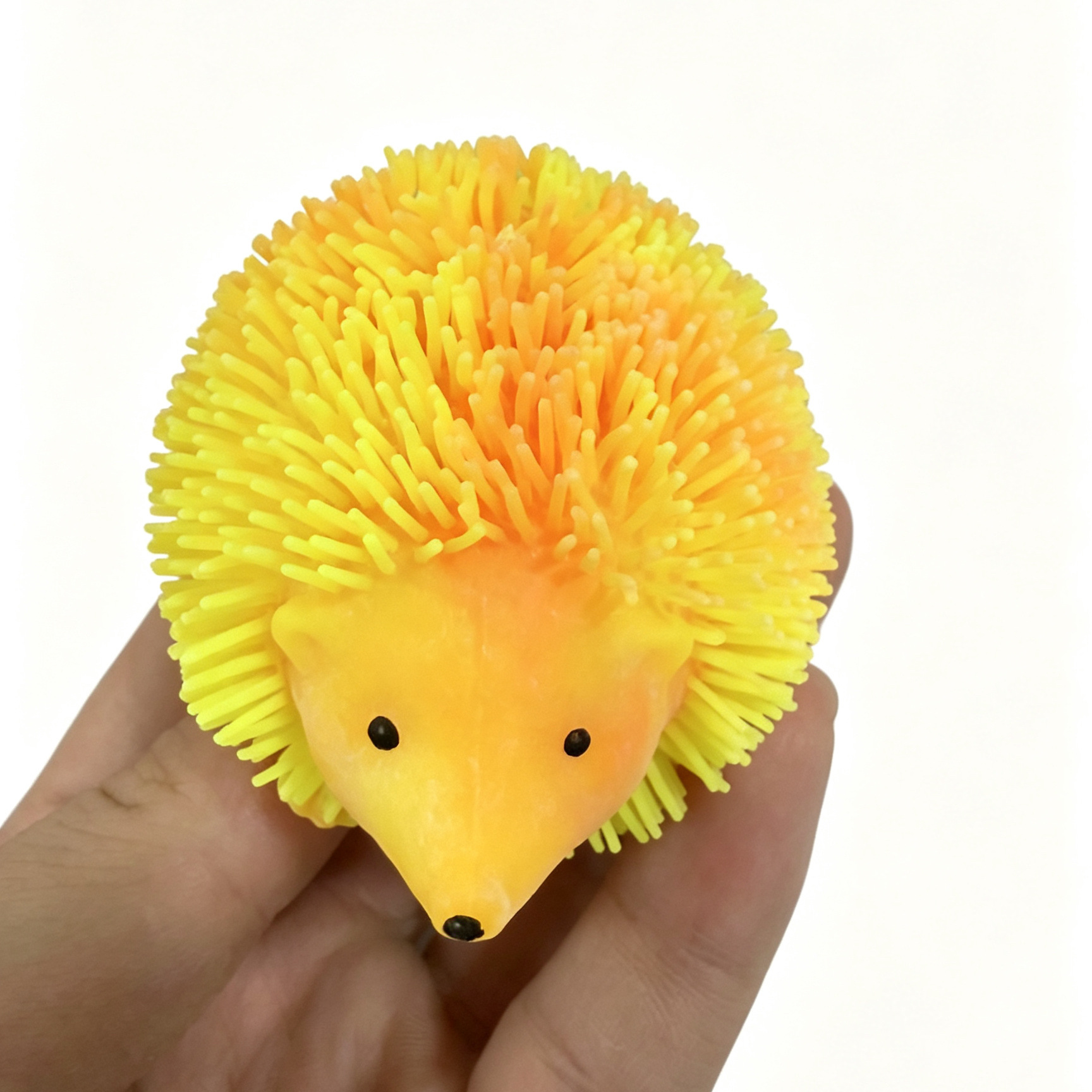 サクサクとした手触りの、手作りのボール型ハリネズミのおもちゃ - Novelty Gifts のレビューと価格