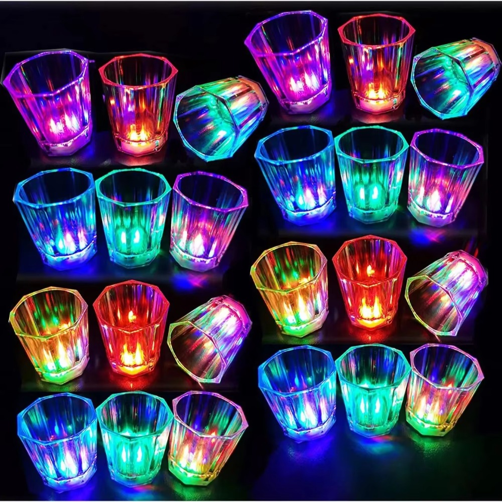 12個入り/24個入り LEDライト付きショットグラス。暗闇 - Glow In The Dark Party Glasses のレビューと価格